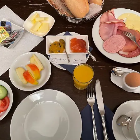 & Restaurant Bergschloesschen