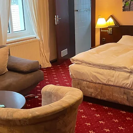 & Restaurant Bergschloesschen Hotell Buckow