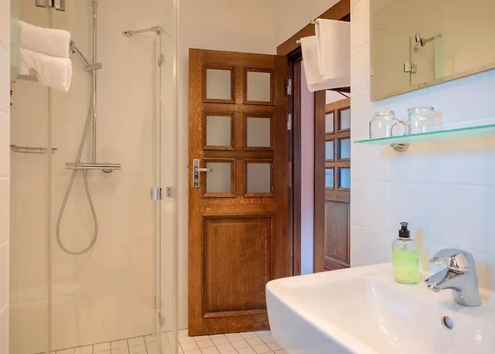 & Restaurant Bergschloesschen فندق